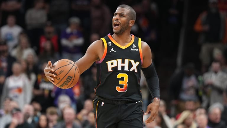 Chris Paul Makes Statement with Pregame Outfit